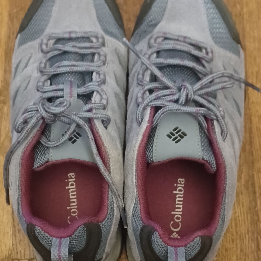 Columbia Crestwood Women's Gray and Cranberry Waterproof Shoes
